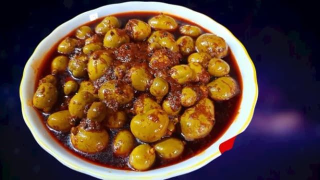 Lolu's Homemade Tasty & Spicy Kerala Style Tender Mango Pickle (കണ്ണിമാങ്ങ  അച്ചാർ) - 1 Kg | Nadan Kannimanga Achar