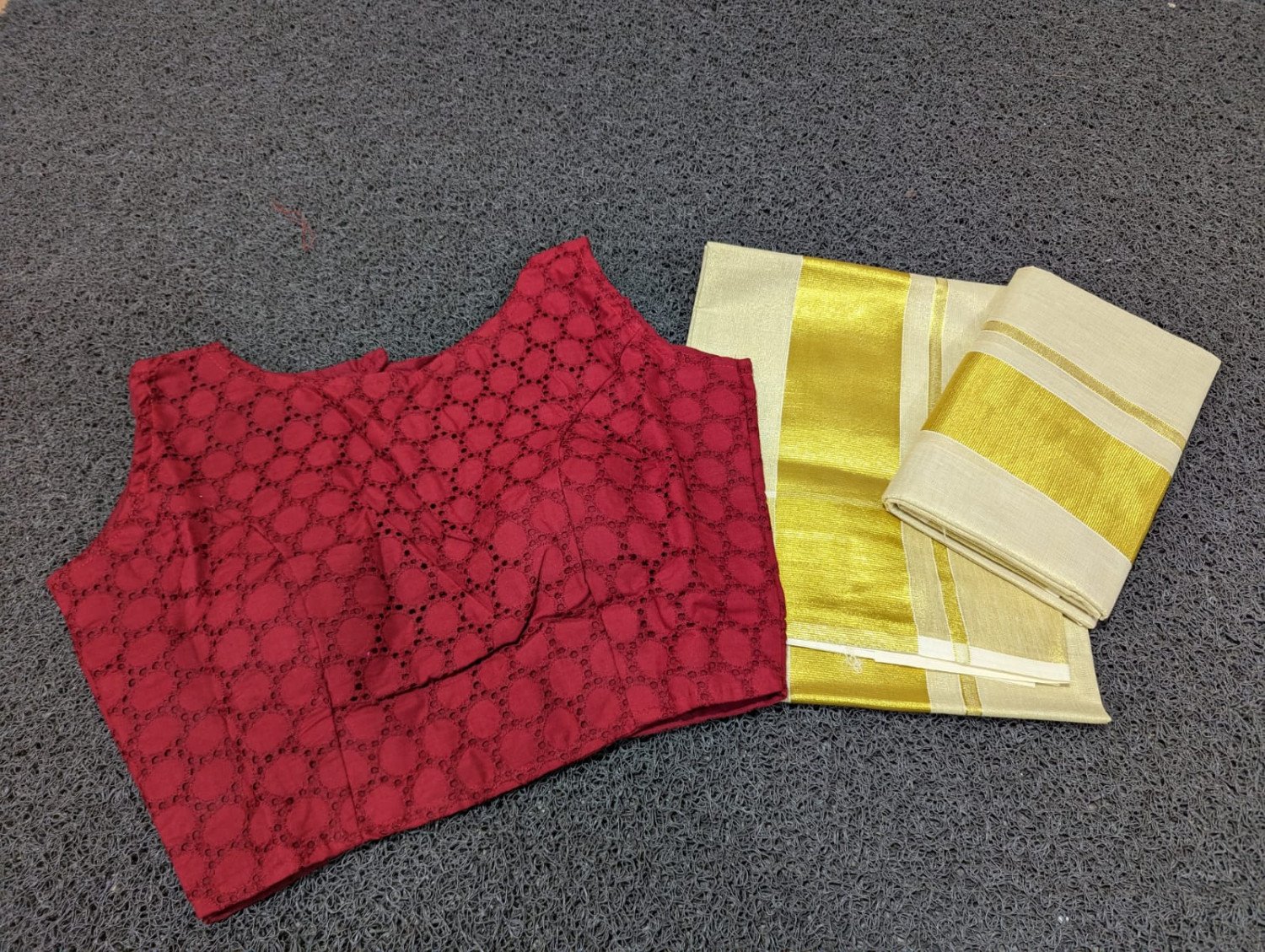 Sai Ram Textiles Kuthampully Plain Golden Tissue Set Mundu With Hakoba Ready-made Blouse With Attachable Sleeve | Kerala Set Mundu With Stitched Blouse