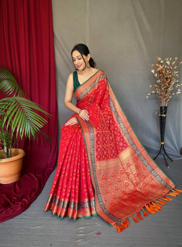 Edathal Star Collection's New Attractive & Stylish Pure Patola Silk Saree With Blouse & Rich Pallu With Tassels - Red Colour | Patola Pure Silk Saree