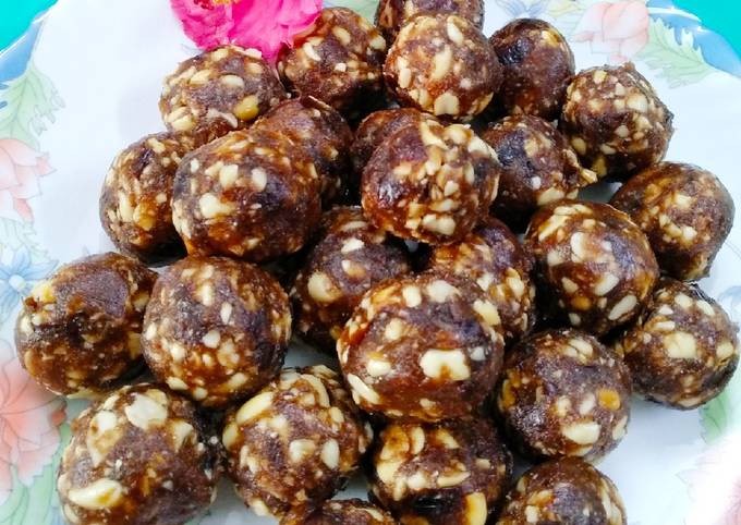 Gantasala Ground Nut Laddu with Dates  200g Kappalandi Nilakkadala Kadalaekayi Laddu Palli Verusenaga Verkkatalai Moongaphallee No Oil No Sugar