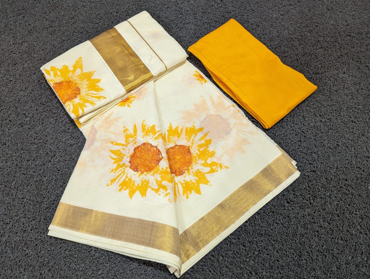 Sai Ram Textiles Kerala Kuthampully Sun Flower Cotton Saree With Extra Blouse | Kerala Traditional Set Saree