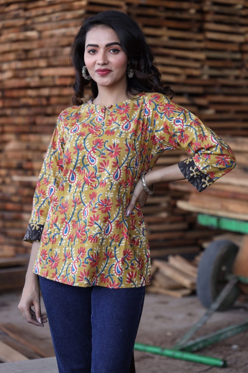 Women Full Sleeves Cotton Top at Rs 250/piece | Ladies Cotton Tops in New  Delhi | ID: 2851969668097